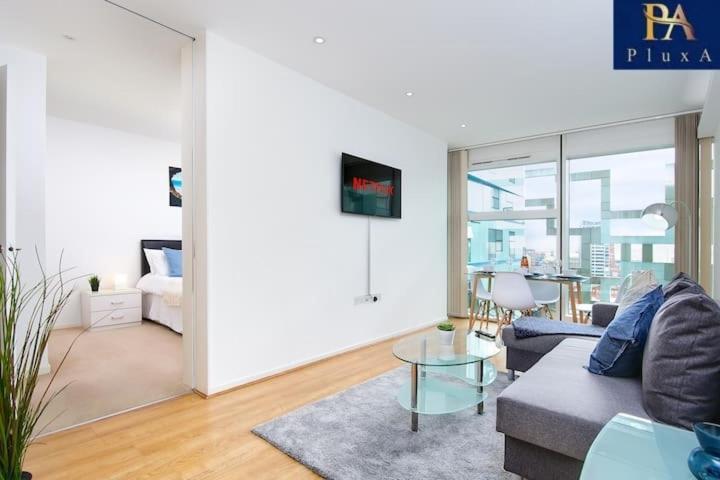 Pluxa Azure Cubic Apartment Birmingham Exterior foto