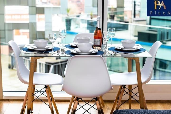 Pluxa Azure Cubic Apartment Birmingham Exterior foto
