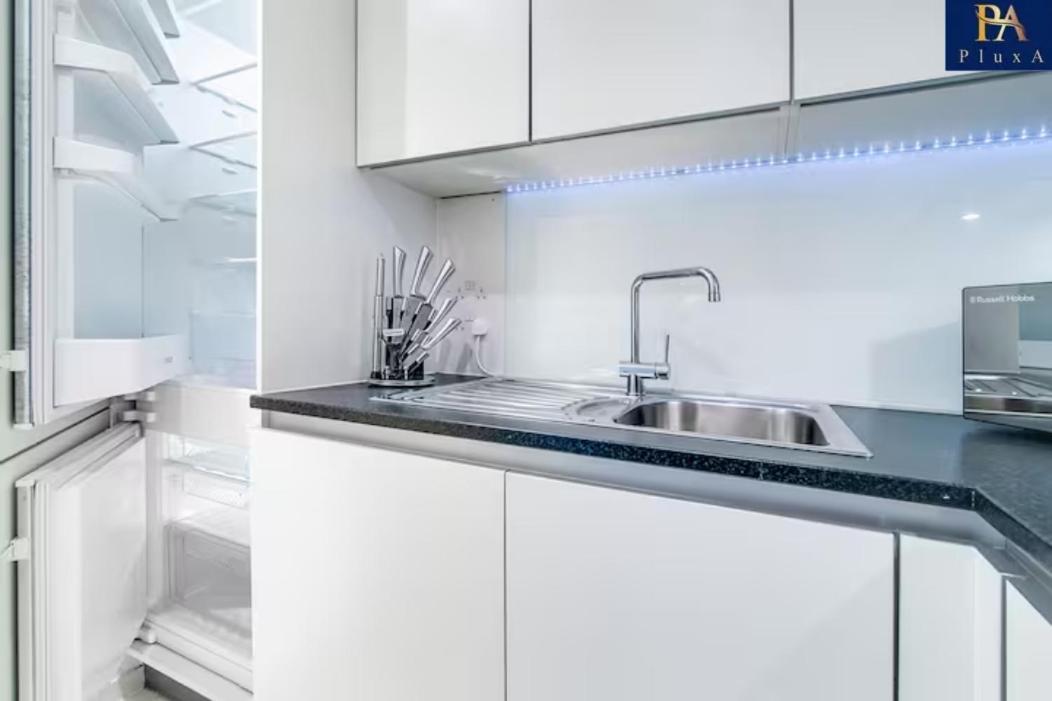 Pluxa Azure Cubic Apartment Birmingham Exterior foto